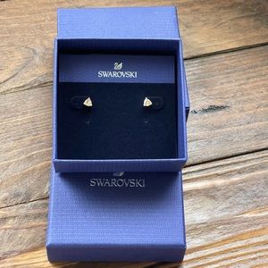 Swarovski earrings, studs, yellow crystals